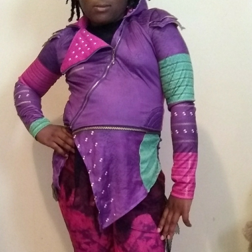 Descendants costume
